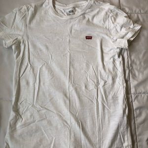 Levi’s T shirt